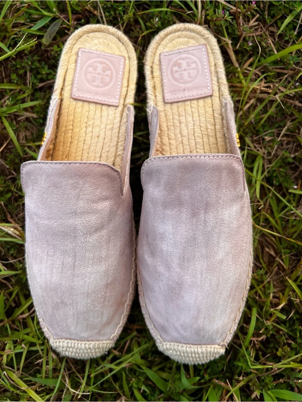 CLEAN Tory Burch size 6 Youth Pink Suede Espadrille Slide